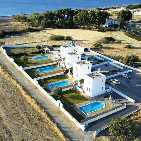 Villa White House Villas